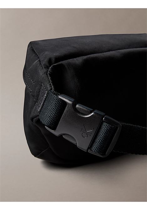 Marsupio in nylon con logo monogramma CALVIN KLEIN | LV04D3116GUB1